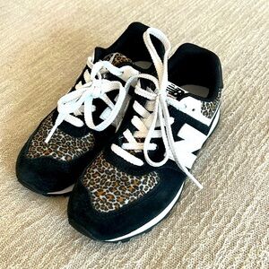 Kids size 2 New Balance shoes